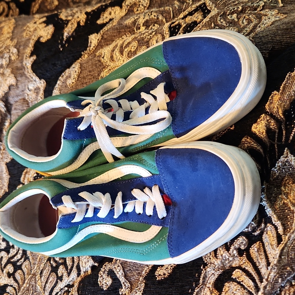 Men's Vans 9 women's sz 10.5